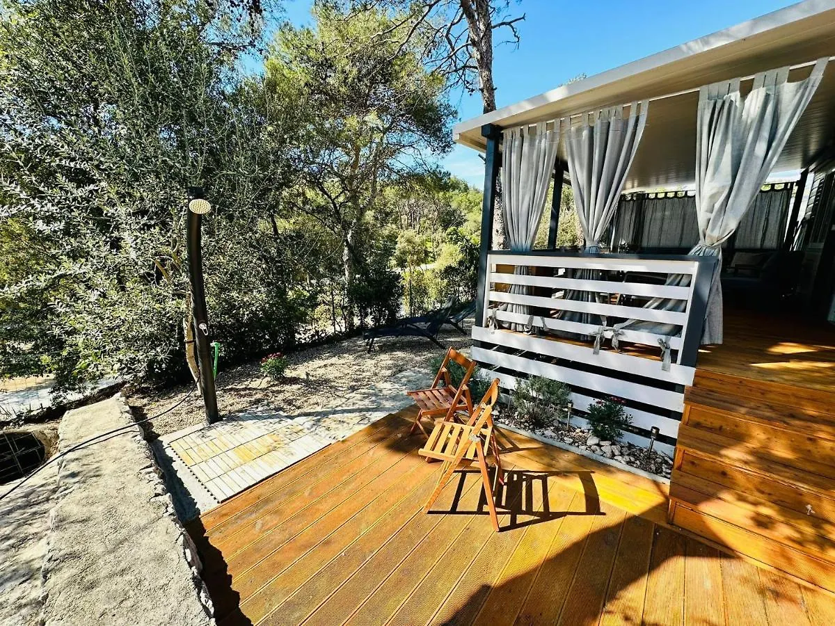 Prázdninový areál Lucija Mobile Home Biograd Na Moru