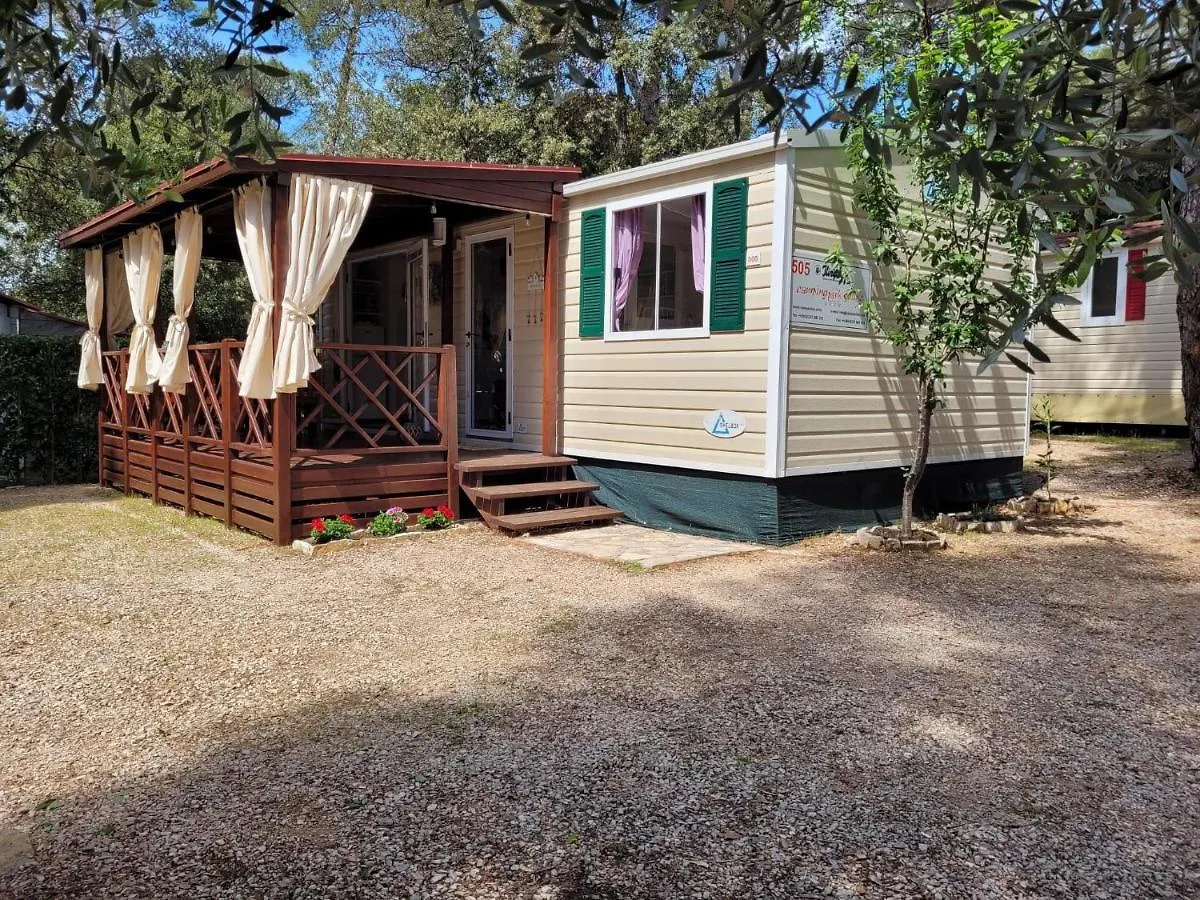 Prázdninový areál Lucija Mobile Home Biograd Na Moru